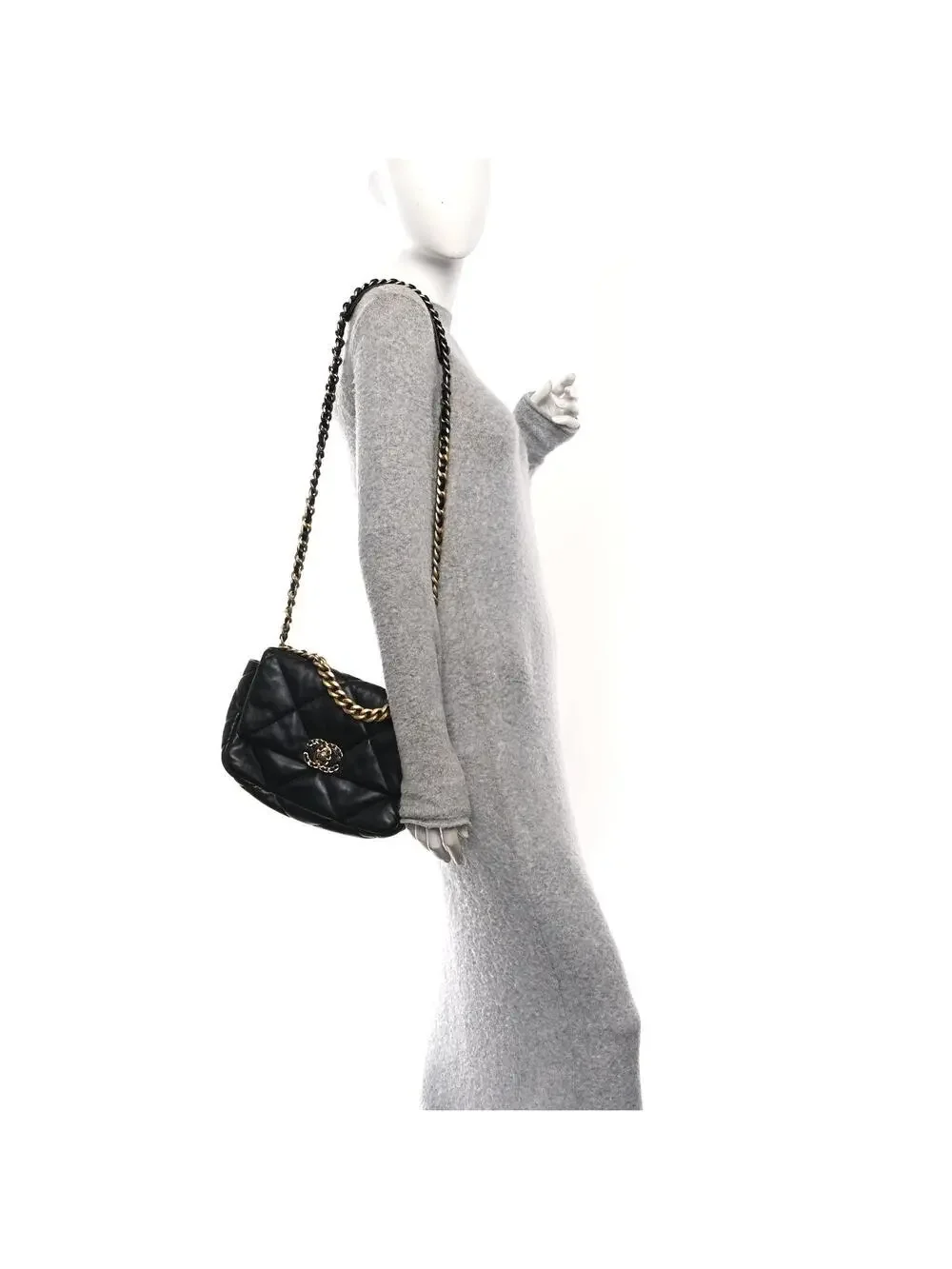 Lambskin Quilted Medium Chanel 19 Flap #300539C37B